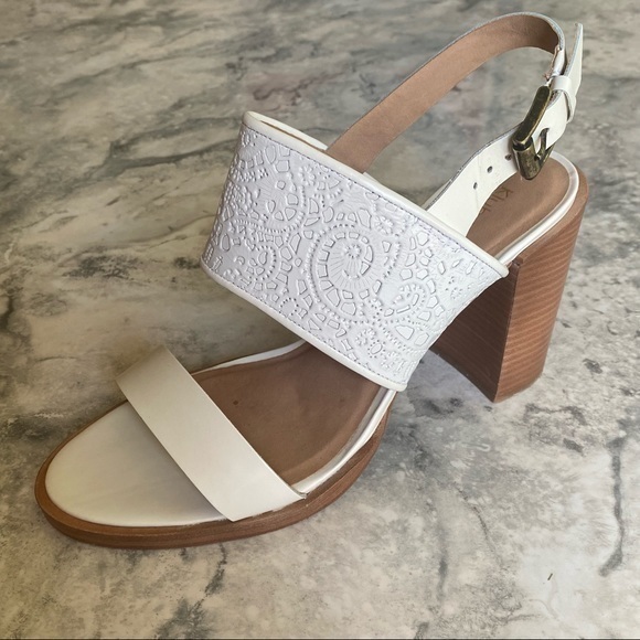 Nordstrom Klub Nico White Leather Wood Stacked Chunky Block High Heel Sa… - Picture 1 of 15